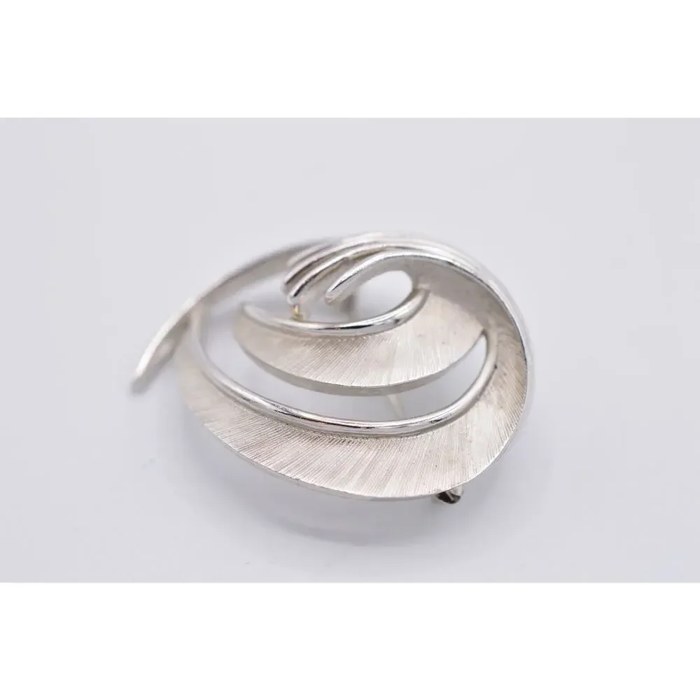 Crown Trifari Vintage Leaf Pin Brooch Brushed Silver Retro Signed 1940s Bin5B